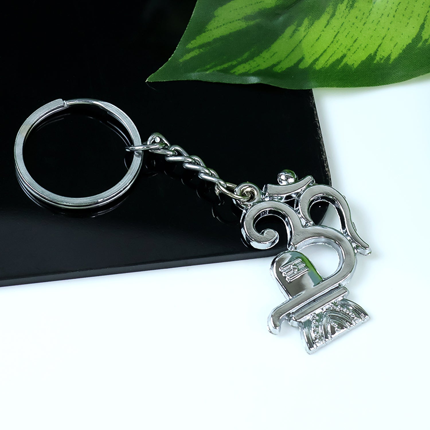 Om With Shivling Metal Keychain (1 Pc)